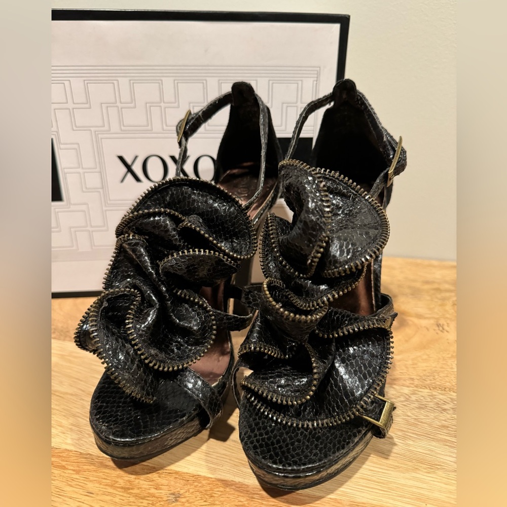 XOXO Black Platform Stiletto Sandals